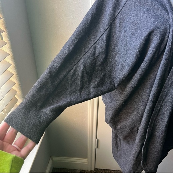 Anthropologie A’reve Dark Grey Cocoon Sleeve Cardigan Sweater Small - Picture 2 of 6